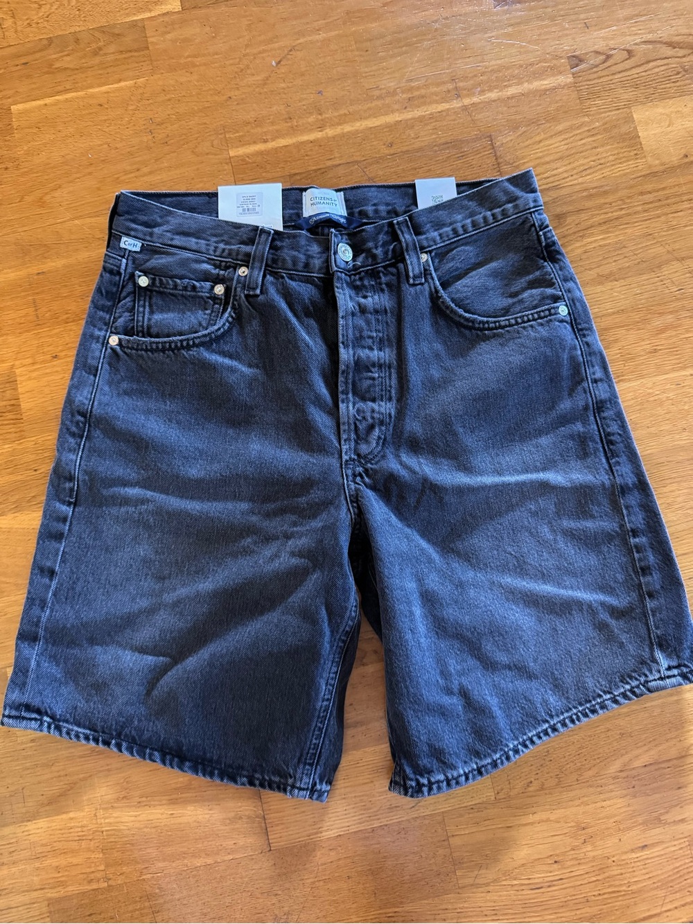CITIZENS OF HUMANITY AYLA SHORT SIZE 28 NWT